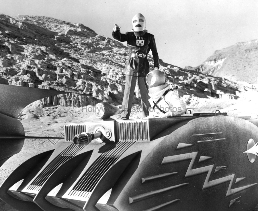 Radar Men from the Moon 1952.jpg